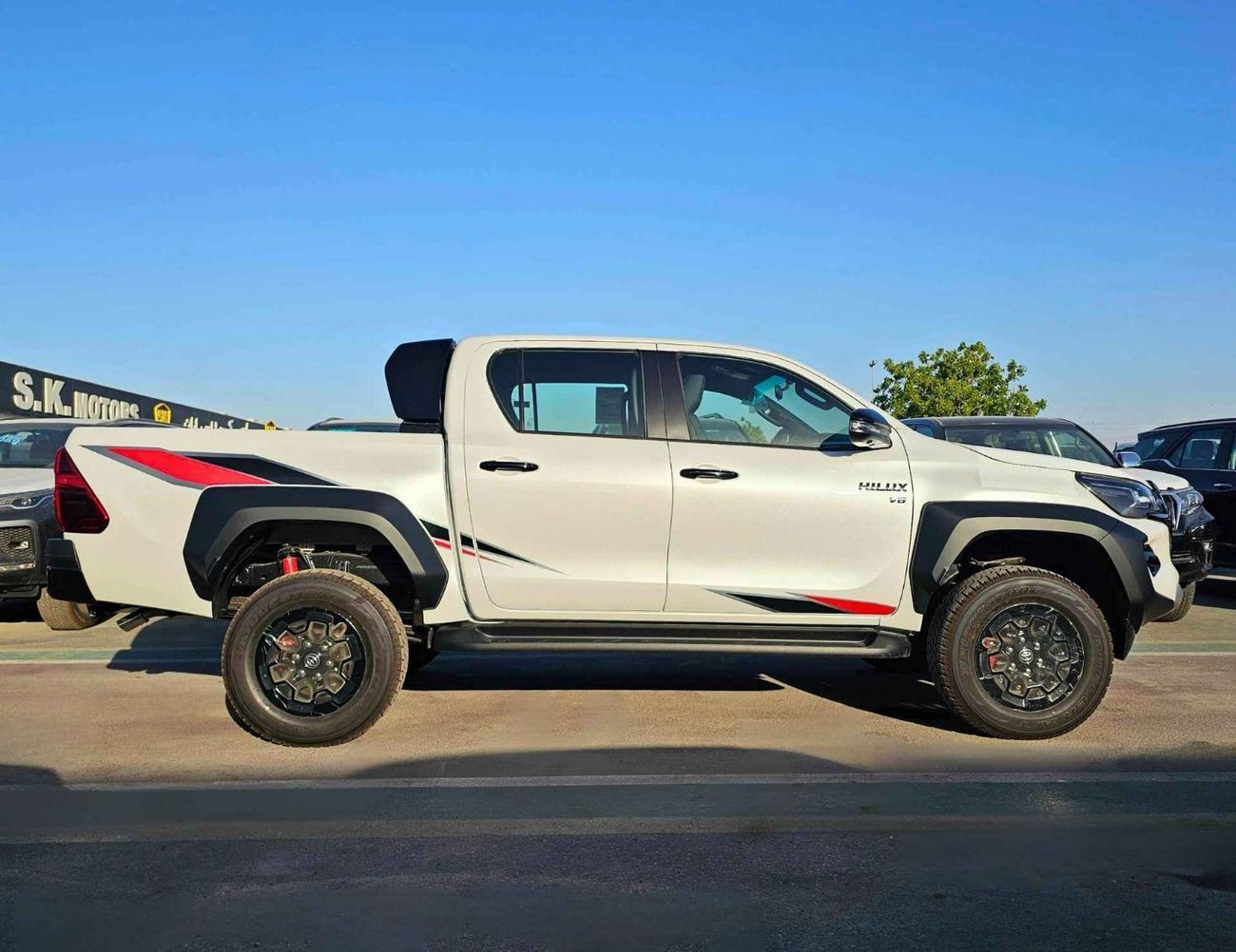 Toyota Hilux GR SPORT / EURO 4 / A/T / 4.0L V6 PETROL / 360* CAMERA / LEATHER SEATS / FULL OPTION (CODE # 69087)