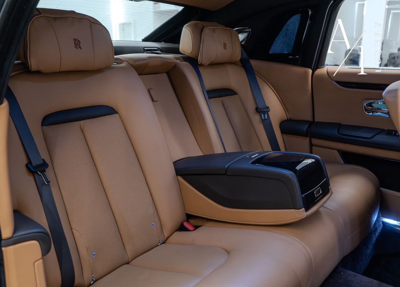 Rolls-Royce Ghost 2021 Rolls Royce Ghost Silver Badge, Comes With Warranty  Service Contract, Fully Loaded, GCC Spec