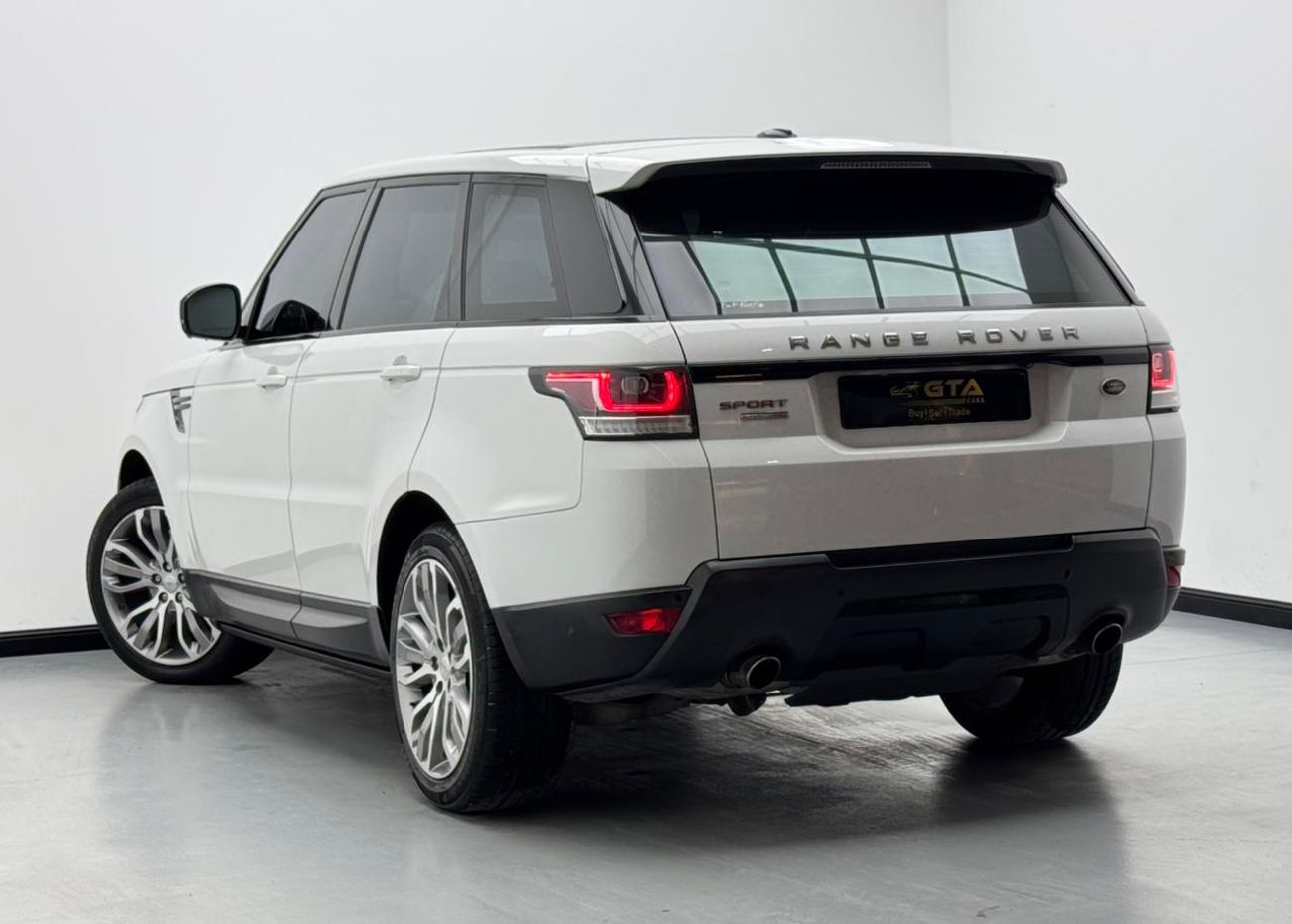 Land Rover Range Rover Sport Supercharged 5.0L 2015 Range Rover Sport Supercharged, Range Rover Service History, Excellent Condit