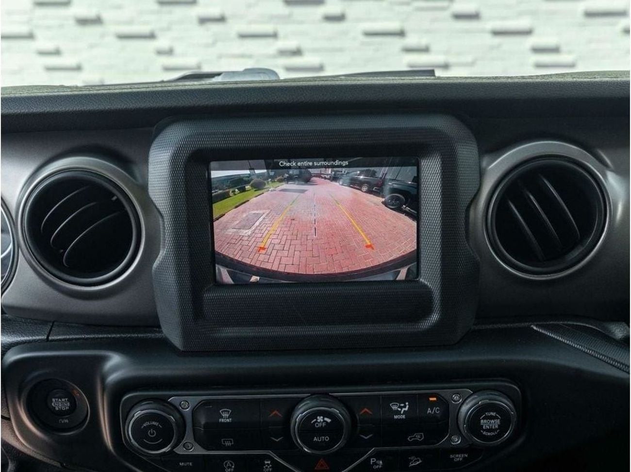 جيب رانجلر AED 2,202 PM • WRANGLER UNLIMITED SPORT • ONLY 61,000 KMS • PRISTINE CONDITION