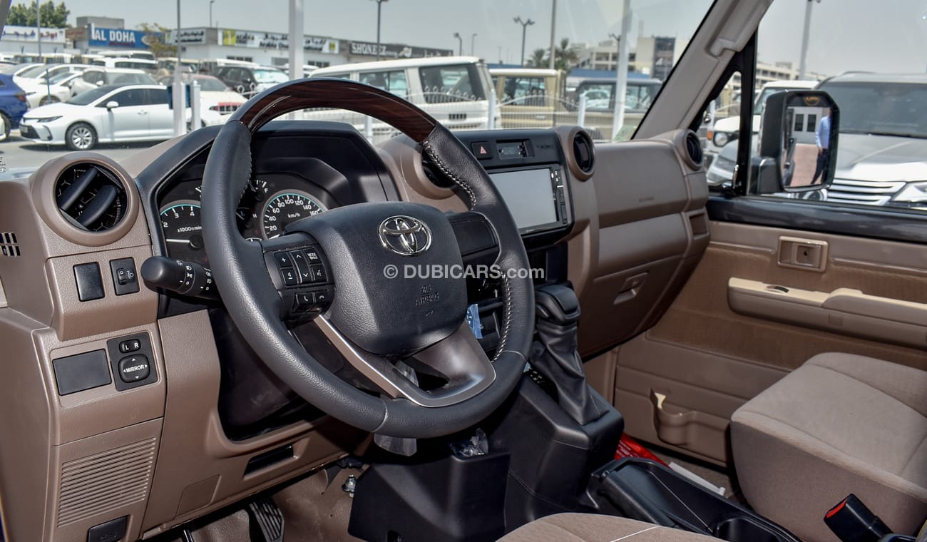 Toyota Land Cruiser Pick Up SC LX 4.0L V6 YM 2024