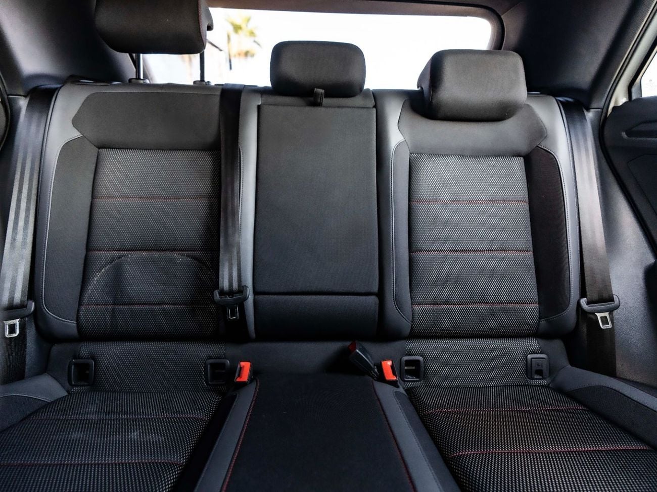 فولكس واجن T ROC Life 1.4L