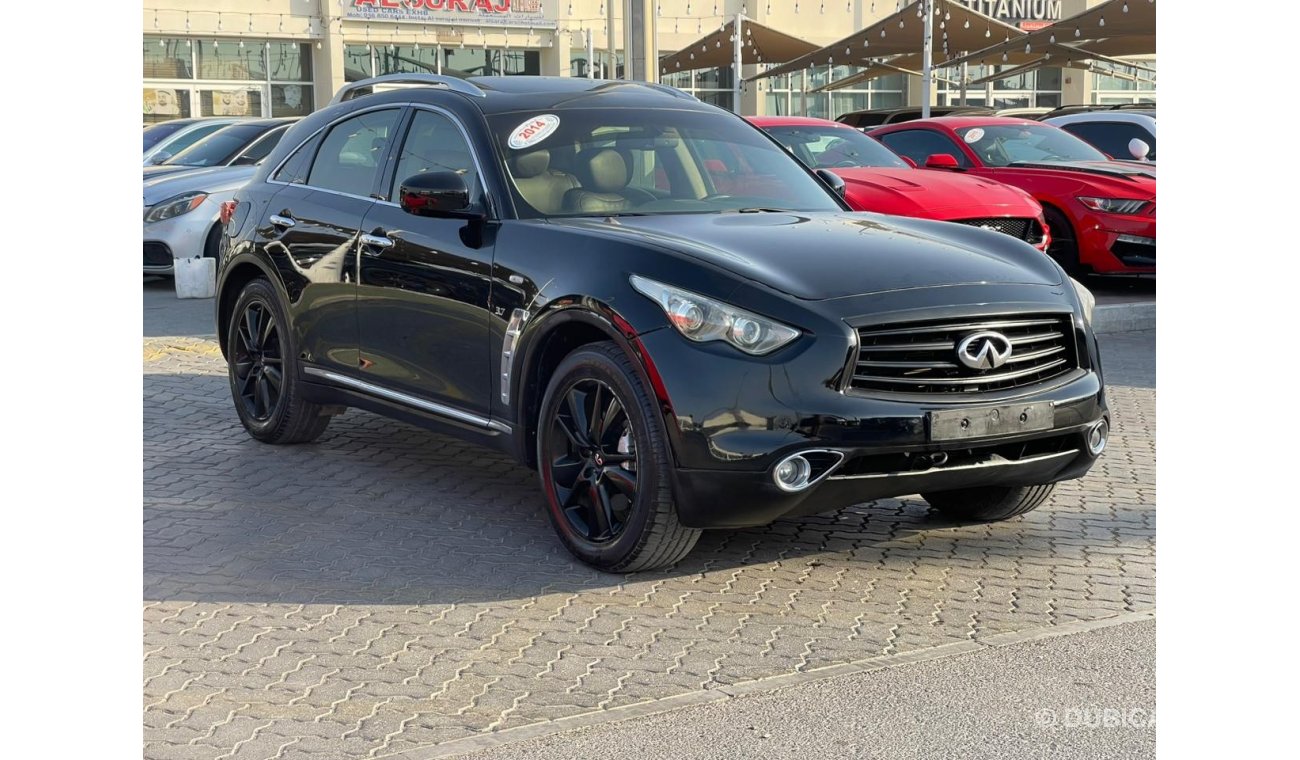 إنفينيتي QX70 لاكجري بلس لاكجري بلس خليجي بحالة ممتازة خمس كمرات