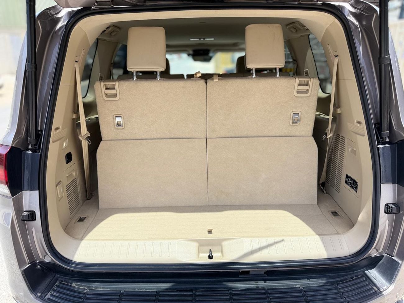 Toyota Land Cruiser EXR Toyota land cruiser LC300, year 2022, right hand drive, diesel 3.3L only foe export availab