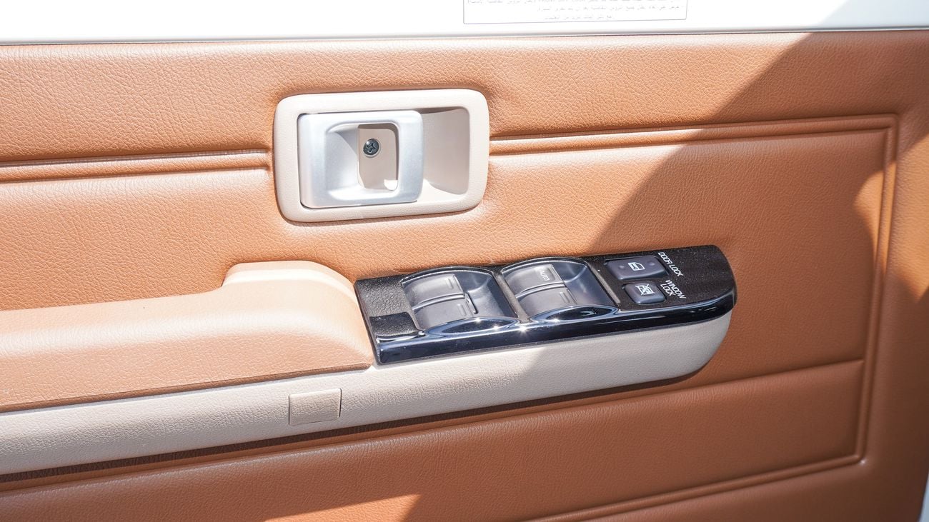 Toyota Land Cruiser 70 LX 4.0L V6 A/T  Al Futtaim