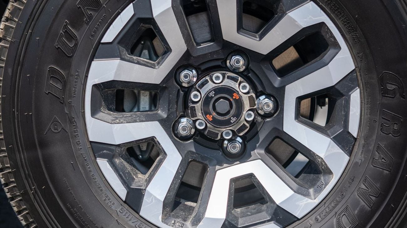 Toyota Land Cruiser 70 TOYOTA LAND CRUISER 76 2.8 HTOP DIESEL 2024 MODEL