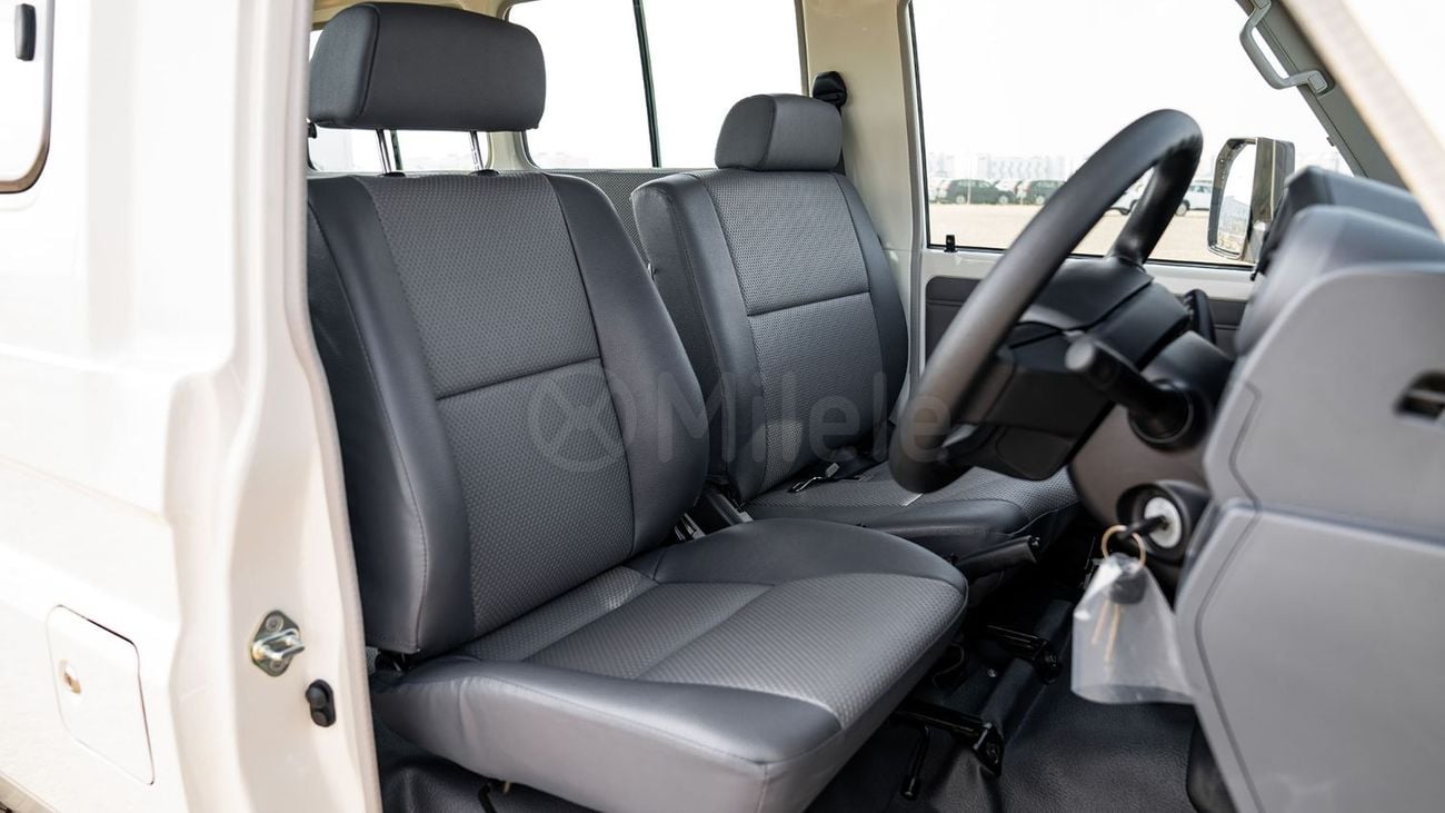 تويوتا لاند كروزر 70 LAND CRUISER LC78