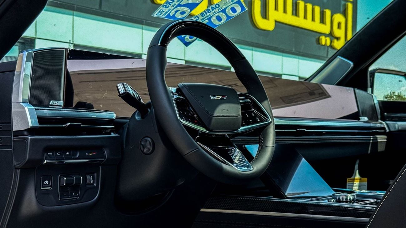 كاديلاك إسكالاد V Executive 6.2L V8 Supercharged 4WD 2026 Brand New American Specs