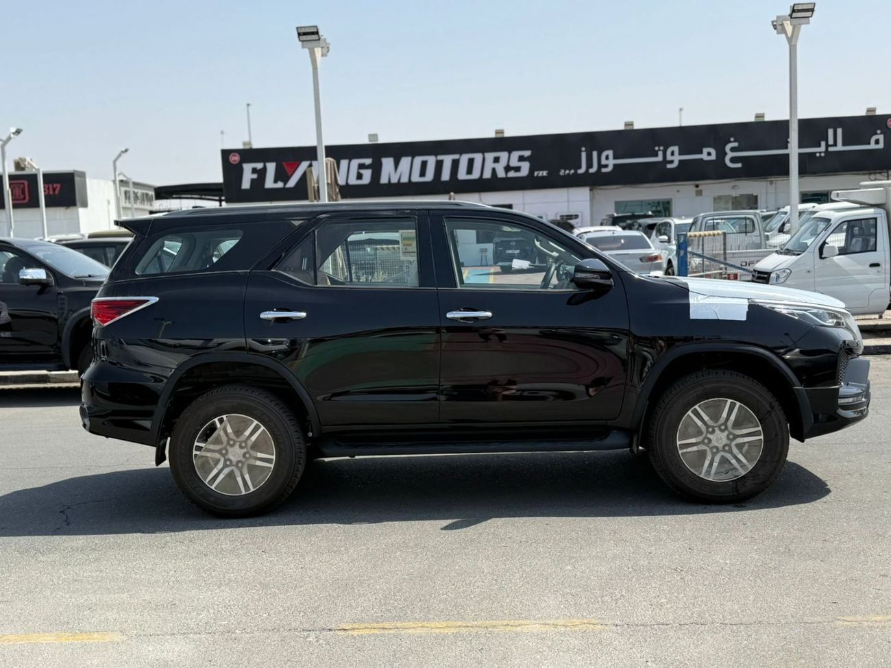 Toyota Fortuner TOYOTA FORTUNER 2.7L Petrol 4X4 Full Option 2025 Model