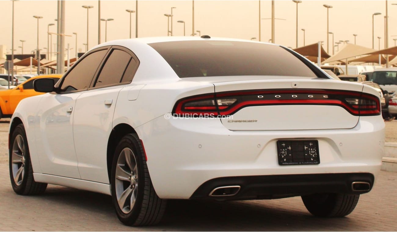 دودج تشارجر 3.6L SXT (متوسط) دودج تشارجر 2019 الفئة 2 خليجي بحالة ممتازة
