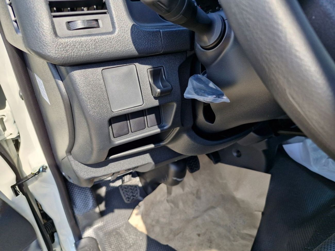 تويوتا هاياس 2025 Toyota Hiace STD Roof M/T 2.7L Petrol PANEL VAN Brand New 0Km