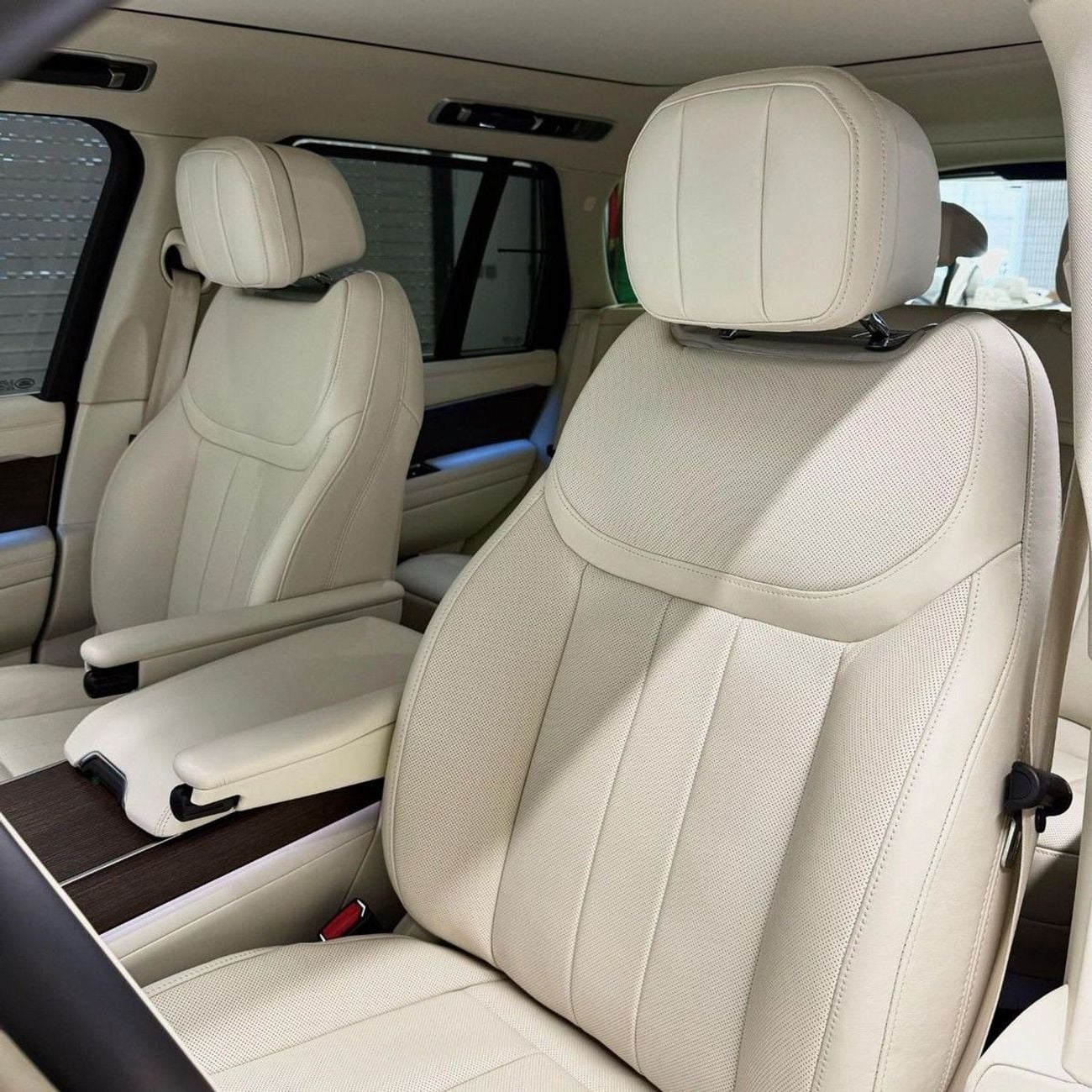 Land Rover Range Rover AUTOBIOGRAPHY P530 Land Rover Range Rover 2023 USA specs
