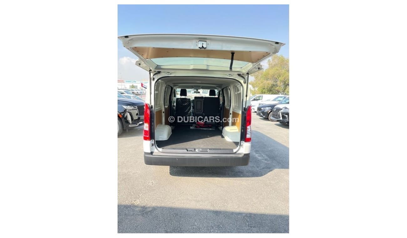 Toyota Hiace 3.5L Petrol M/T Delivery (Cargo) Van
