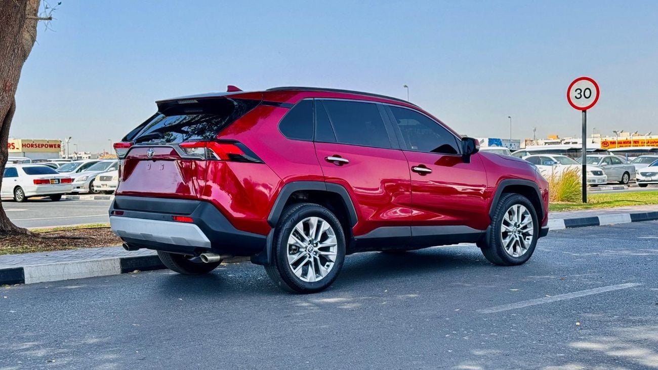 تويوتا راف ٤ PREMIUM CONDITION | 2.0L PETROL | RHD | AT | 2WD | 360 VIEW CAMERA | SUNROOF