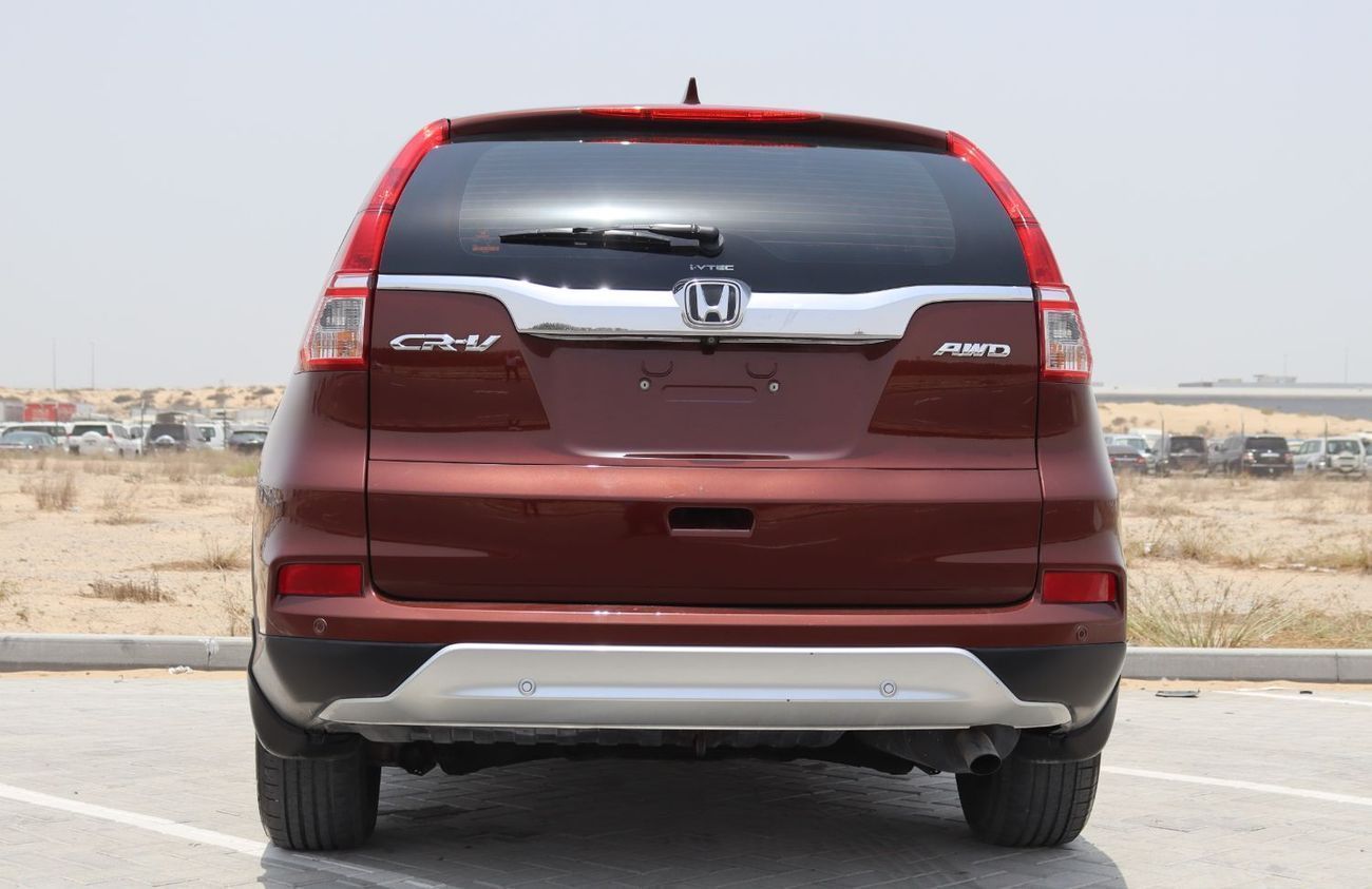 Honda CRV EX 2.4L HONDA CR-V - 2015 GCC edition, accident-free, in excellent condition with a mileage of 136,0