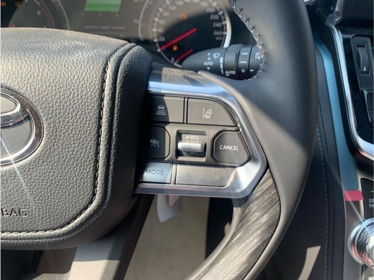 تويوتا لاند كروزر Land cruiser 3.5L VXR V6 full option