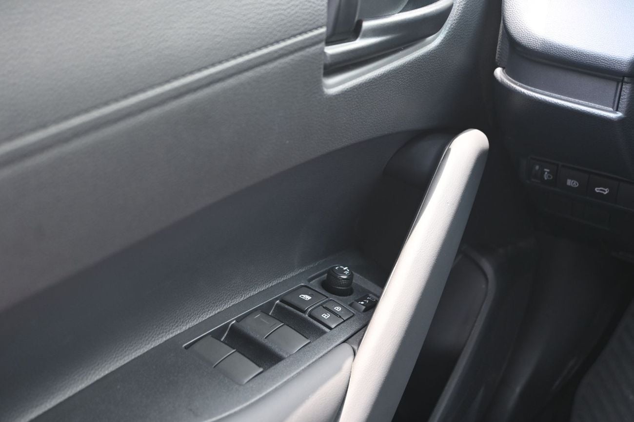 تويوتا فرونتلاندر STD Leading 2.0L Hybrid, Color White
