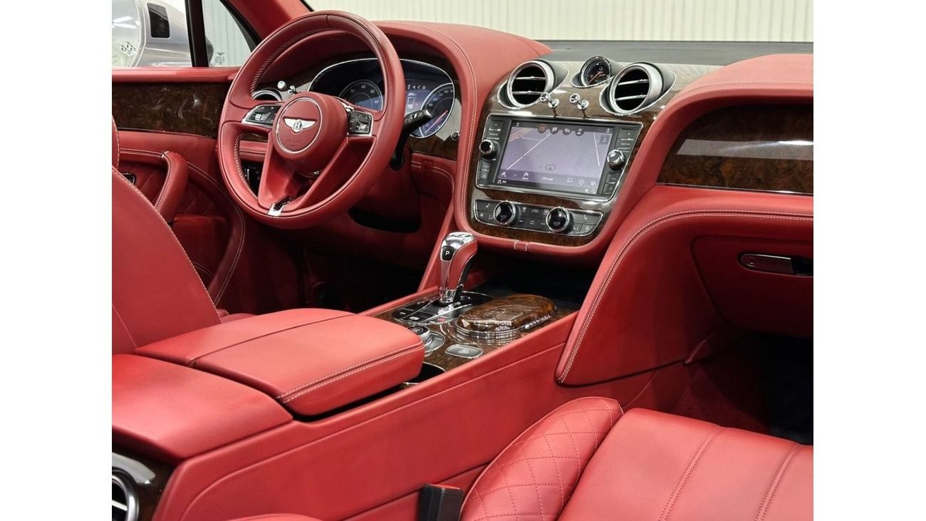 Bentley Bentayga 2017 Bentley Bentayga First Edition W12, Full Service History + Service Contract, Full Options, GCC