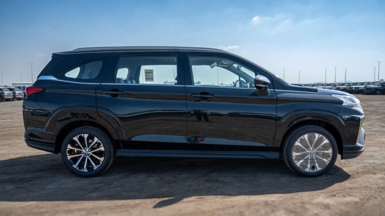 تويوتا فيلوز 1.5L Petrol | 7 Seater | 4 Door