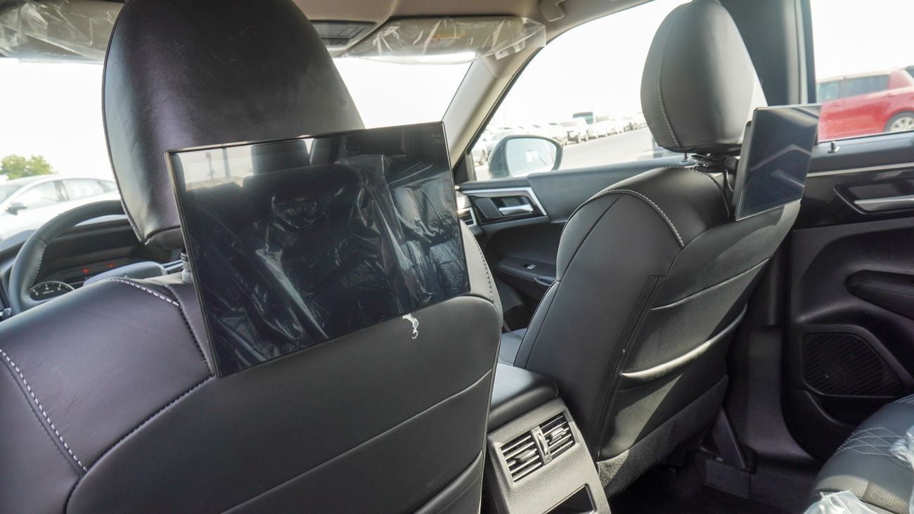 Mitsubishi Outlander Brand New Mitsubishi Outlander MidLine 2025 Export 2.5L Petrol A/T|White/Black|OUTLANDER-ML-25-PE|