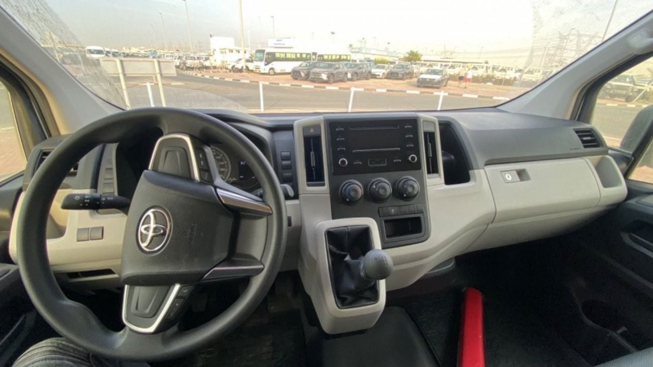 تويوتا هاياس BRAND NEW CARO VAN 2022 5 DOORS FOR EXPORT ONLY