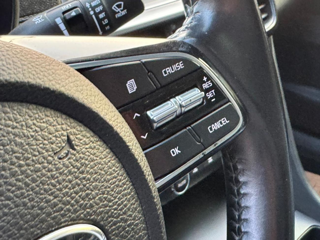 Kia Optima Si 2.4L 2.4L V4 / PANORAMIC SUNROOF / LEATHER / ROAD ASSIST / RIMS / IN PERFECT CONDITION