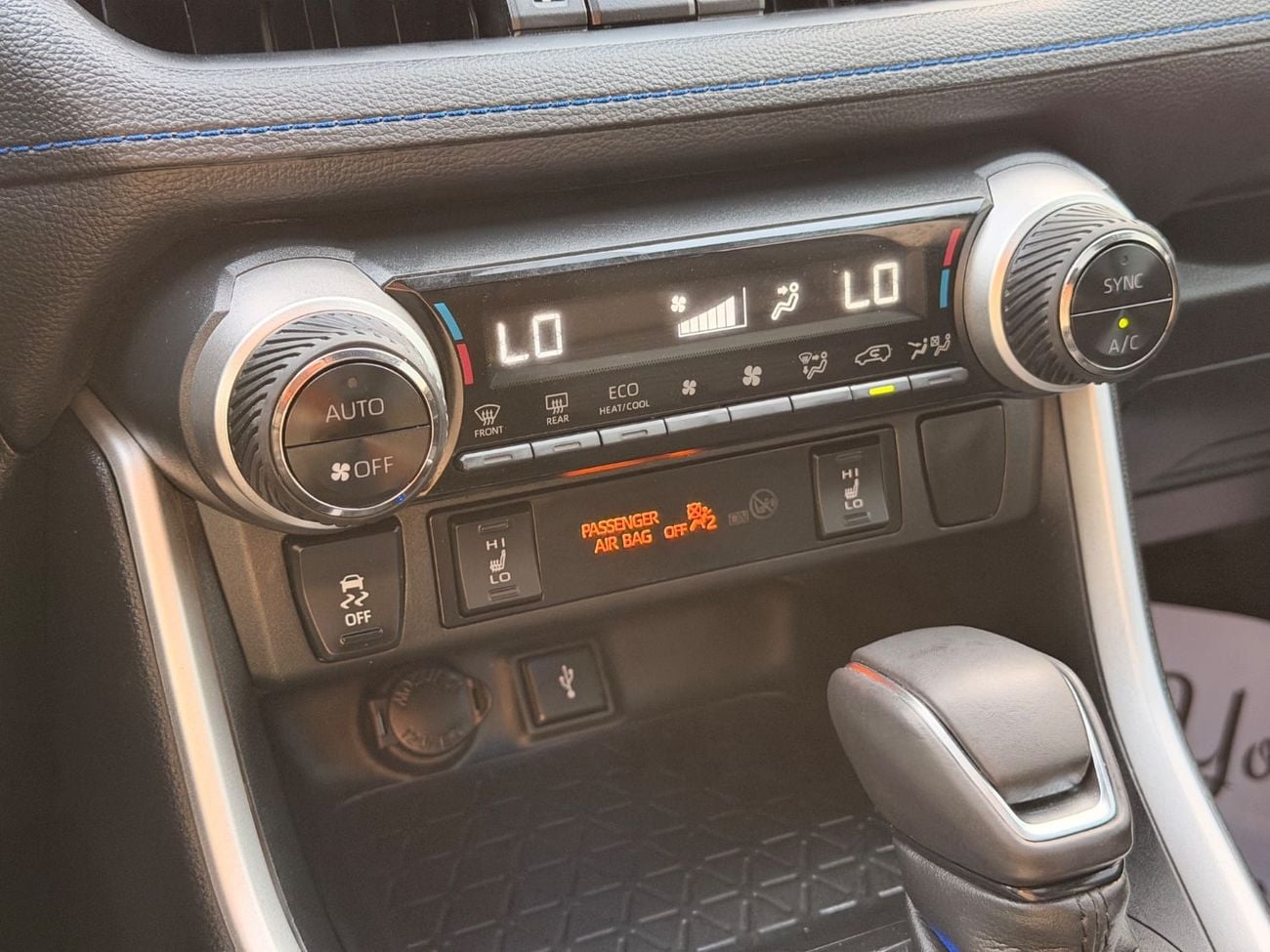 تويوتا راف ٤ LTD HEV تويوتا RAV4 XSE هايبرد 2021، دفع رباعي، كاملة المواصفات، مستوردة من الولايات المتحدة الأمريكية