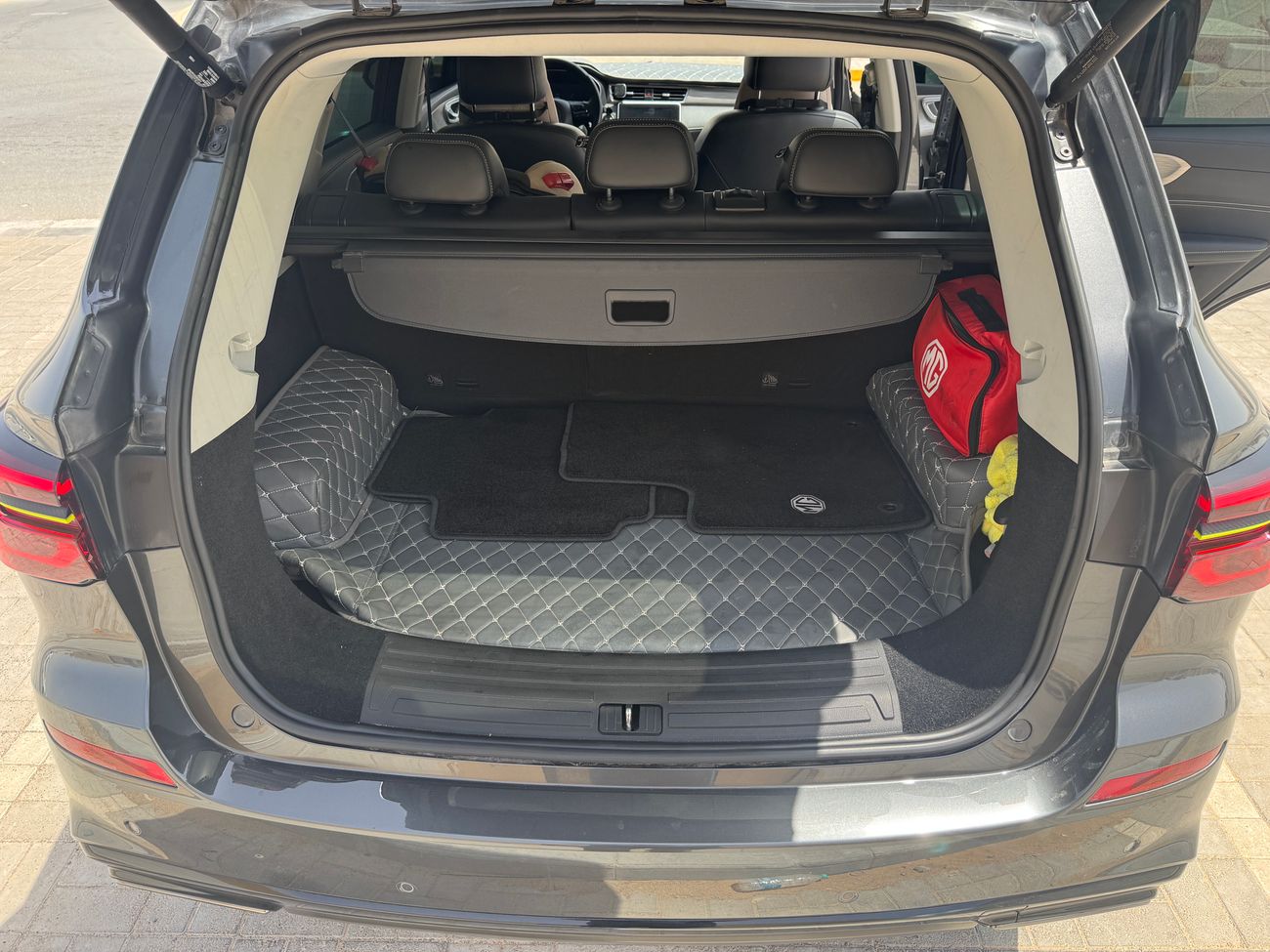 أم جي RX5 Lux 1.5L T