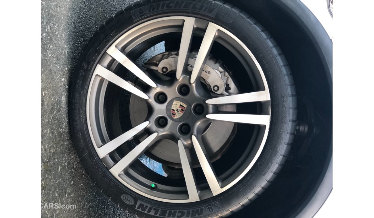 Porsche Cayenne PORSCHE CAYANNE S MODEL 2013 GCC car prefect condition full option panoramic roof leather seats back