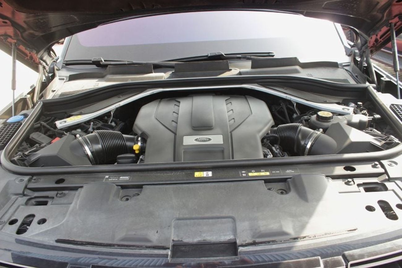 Land Rover Range Rover LWB HSE P530 4.4L