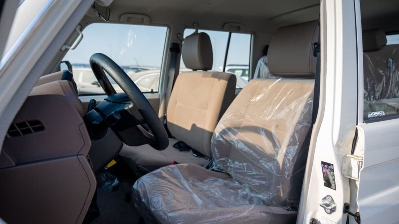 Toyota Land Cruiser 70 LC 76 4.0L Petrol | Manual | Four Wheel Drive | 6 seats | 5 Door