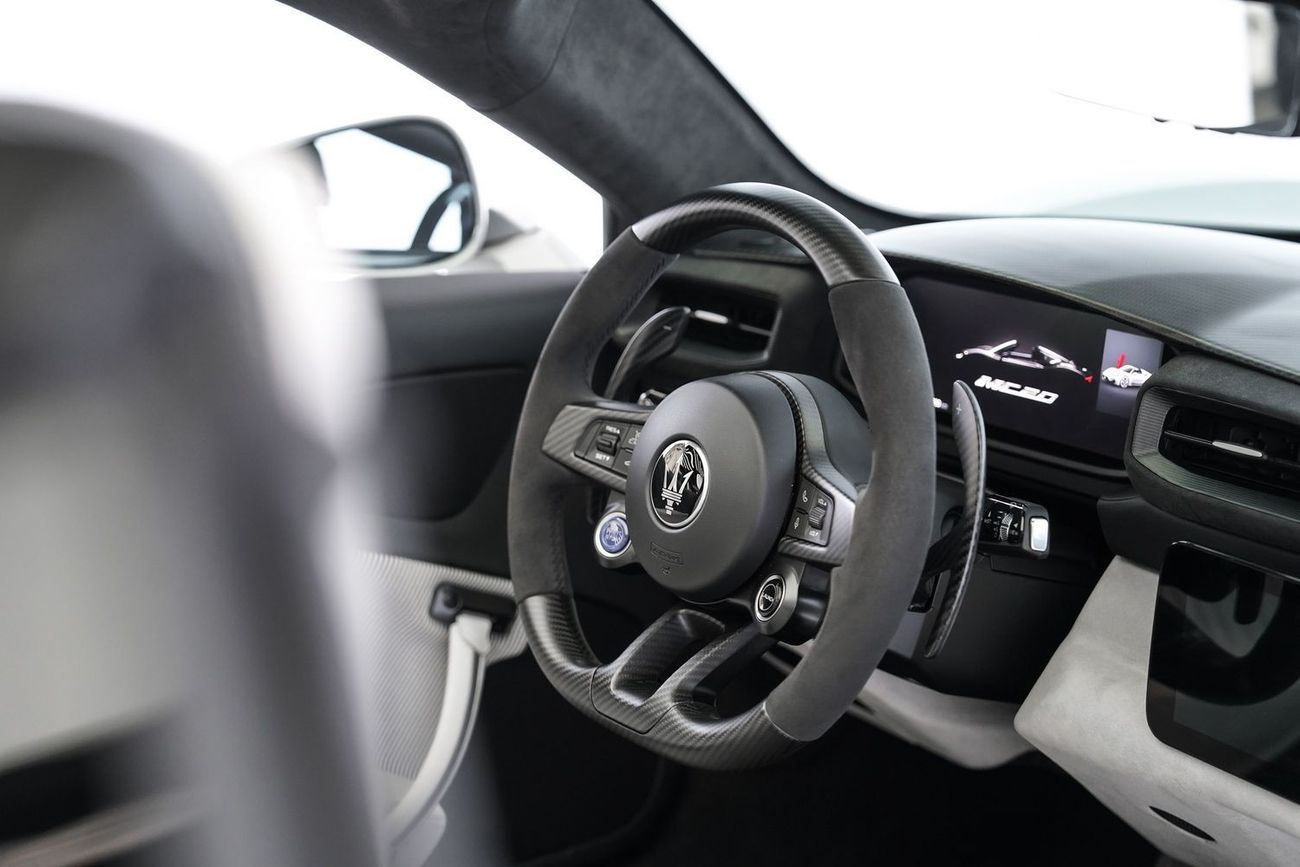 مازيراتي MC20 تشيلو Maserati MC20 Cielo