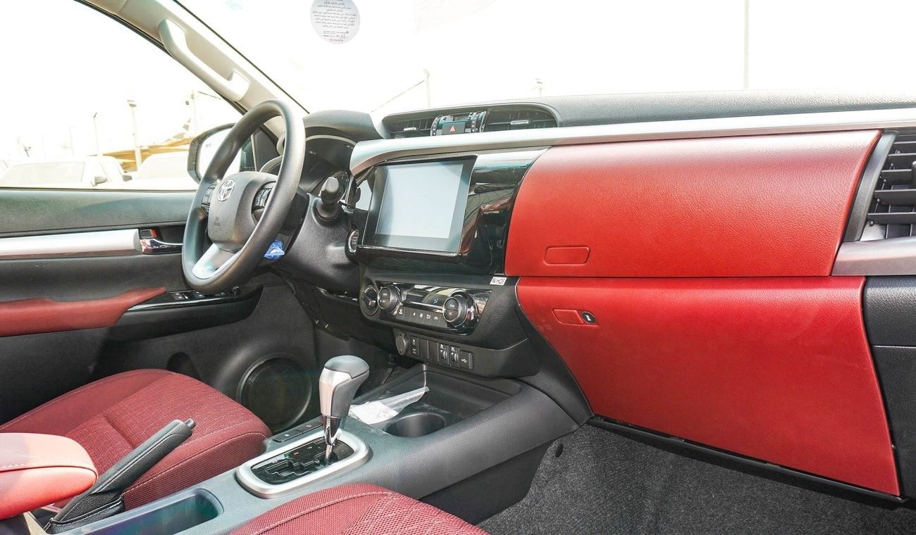 Toyota Hilux S-GLX. SR5. 2.7L A/T 4WD