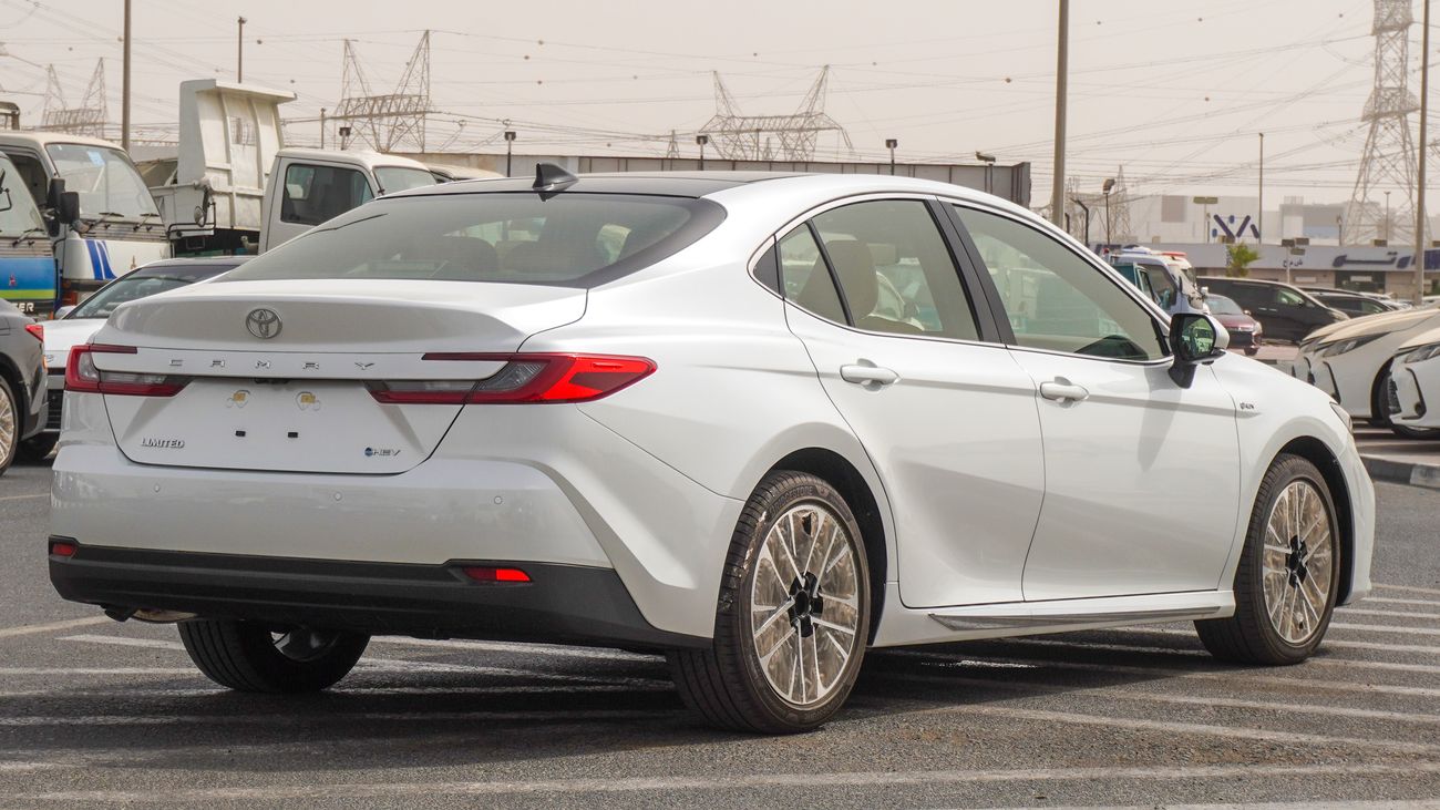 Toyota Camry LIMITED  HEV 2.5L Hybrid