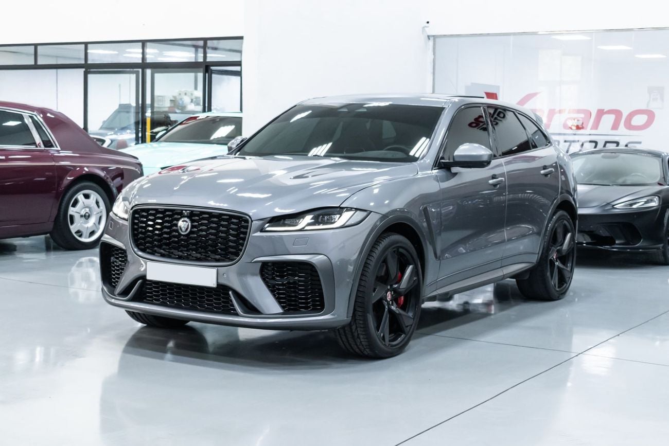 Jaguar F-PACE SVR