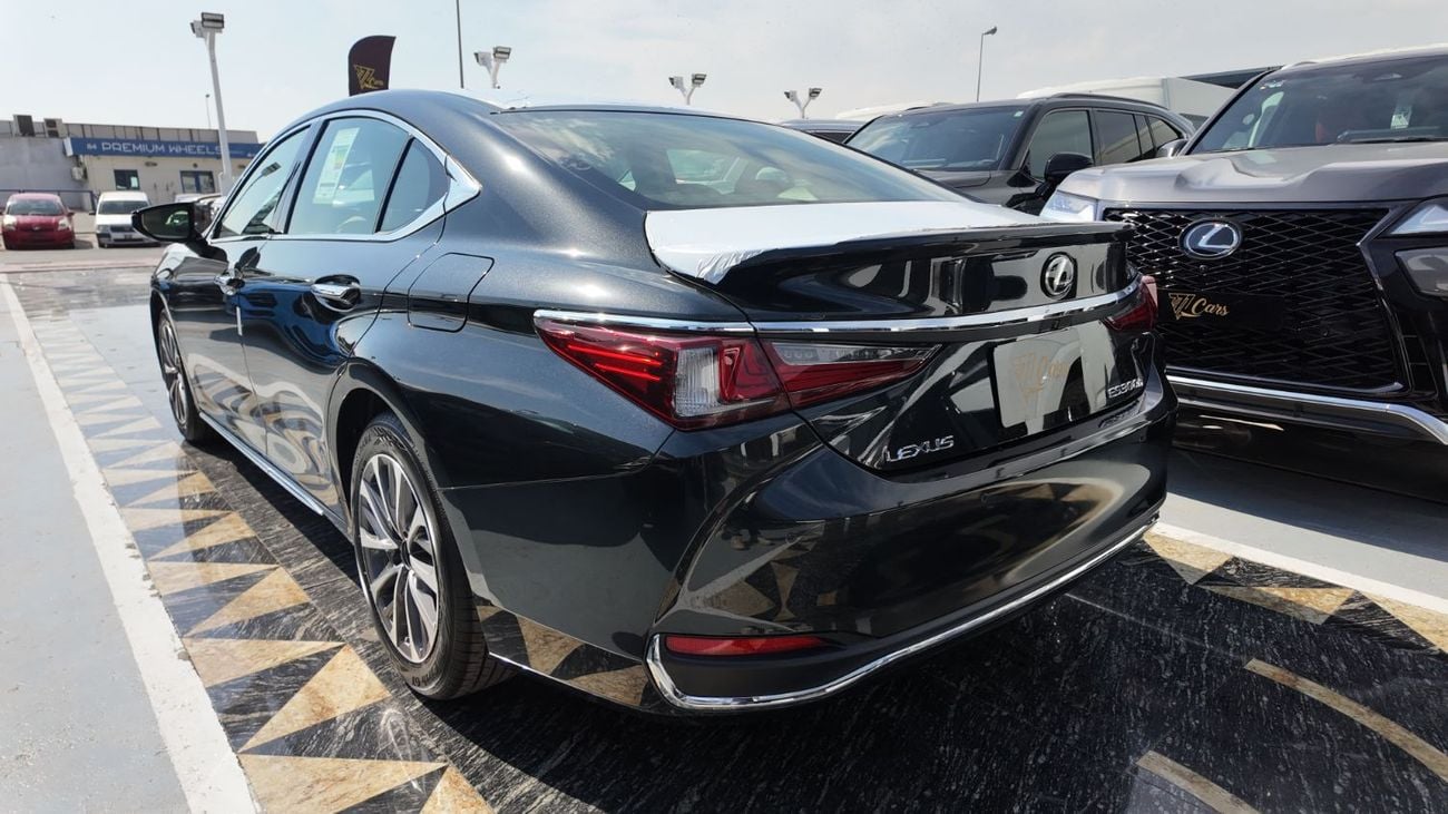 Lexus ES300h LEXUS ES 300H 2.5 Sedan FWD 2025