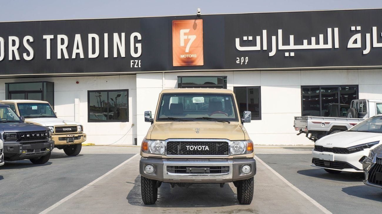 تويوتا لاند كروزر بيك آب 4.0L V6 M/T