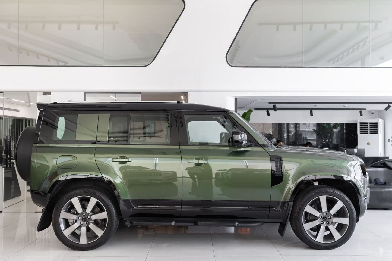 Land Rover Defender Land Rover Defender | 110 (P400) | GCC Specs | 2026 (Export)