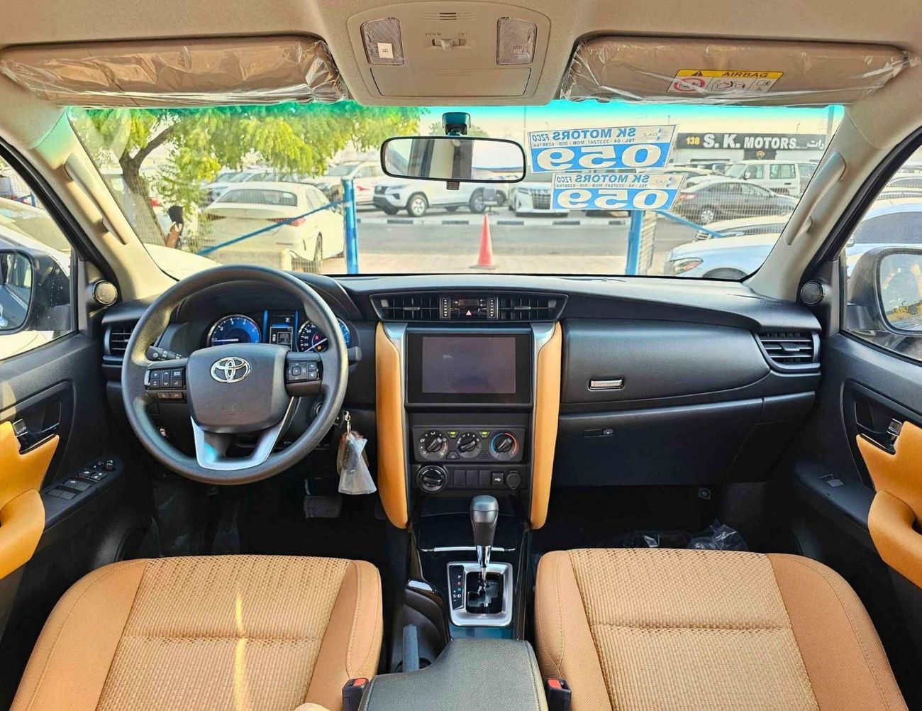 Toyota Fortuner 2.4L V4 DIESEL / MANUAL A.C / DIFF LOCK / OVER FENDER / MID OPTION 4WD (CODE # FD24B)