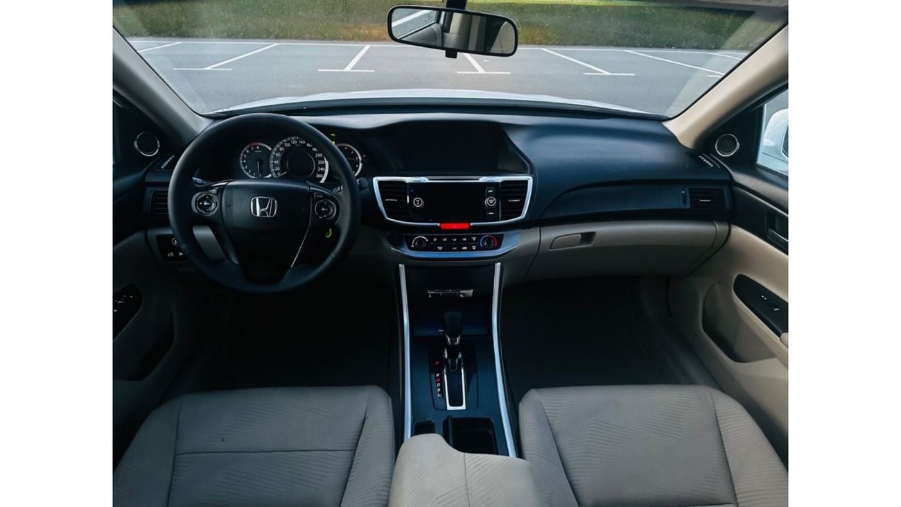 هوندا أكورد LX موديل 2016 خليجي فل مواصفات فتحه حاله ممتازه من الدآخل والخارج مالك واحد من الوكاله بدون اي مشاكل