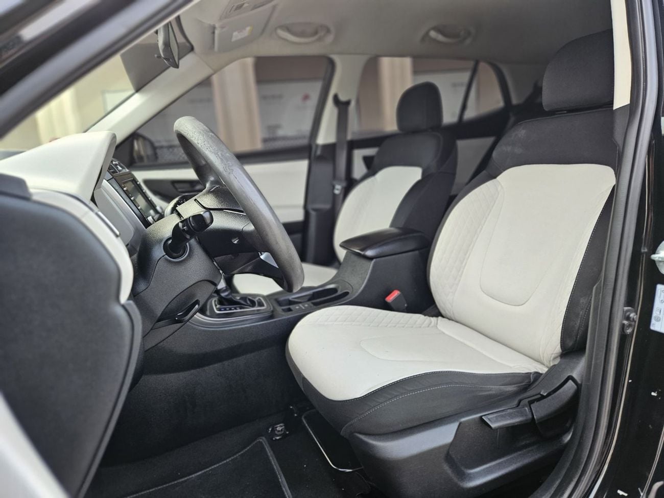 Hyundai Creta Comfort 1.5L LHD V4 Petrol Engine Automatic Gear 2WD 5 Seats 5 Doors