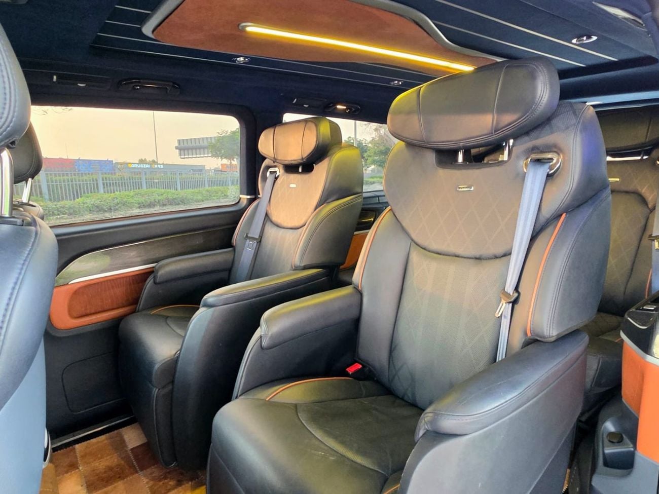 مرسيدس بنز V 250 2019 Mercedes-Benz V-Class V 250 GCC Specs