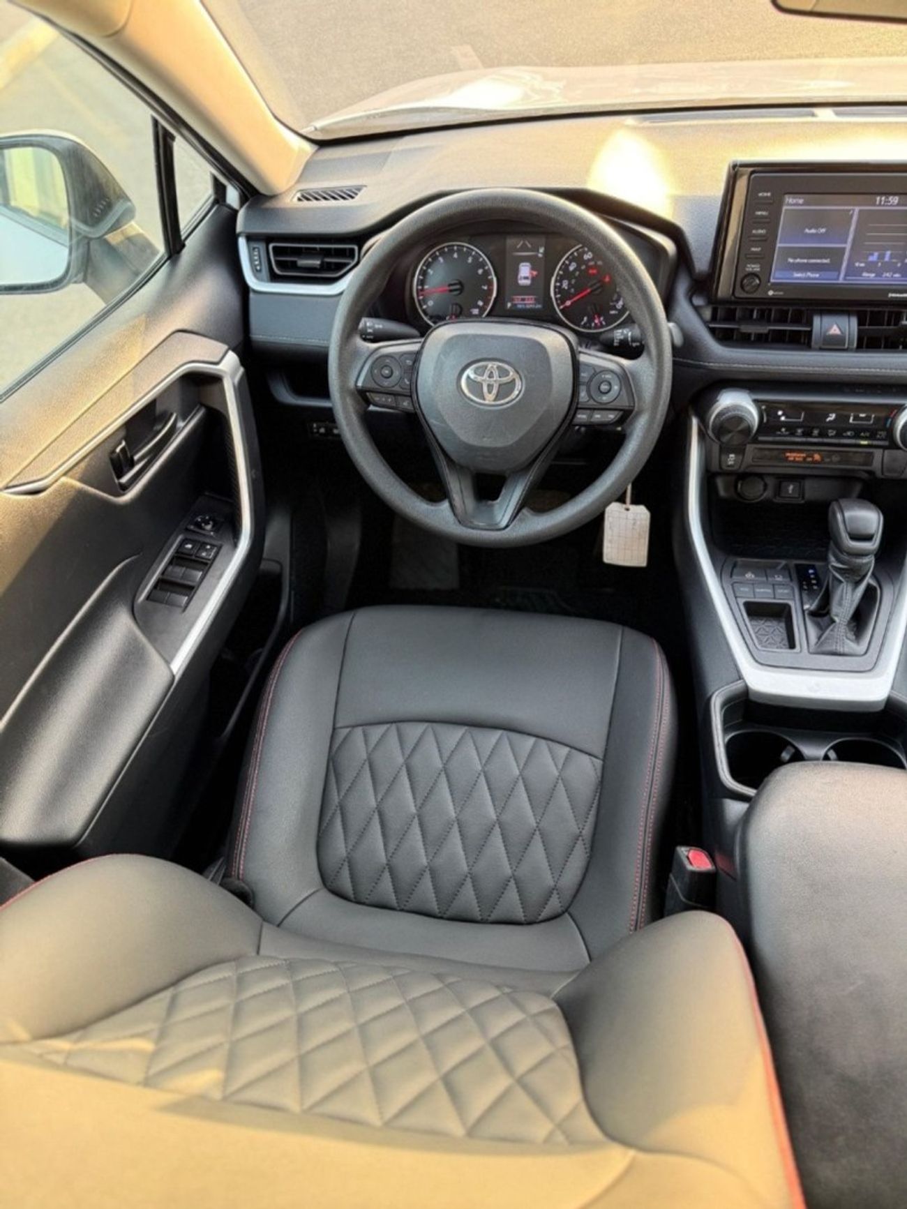 تويوتا راف ٤ 2021 leather seats rear view camera, low mileage