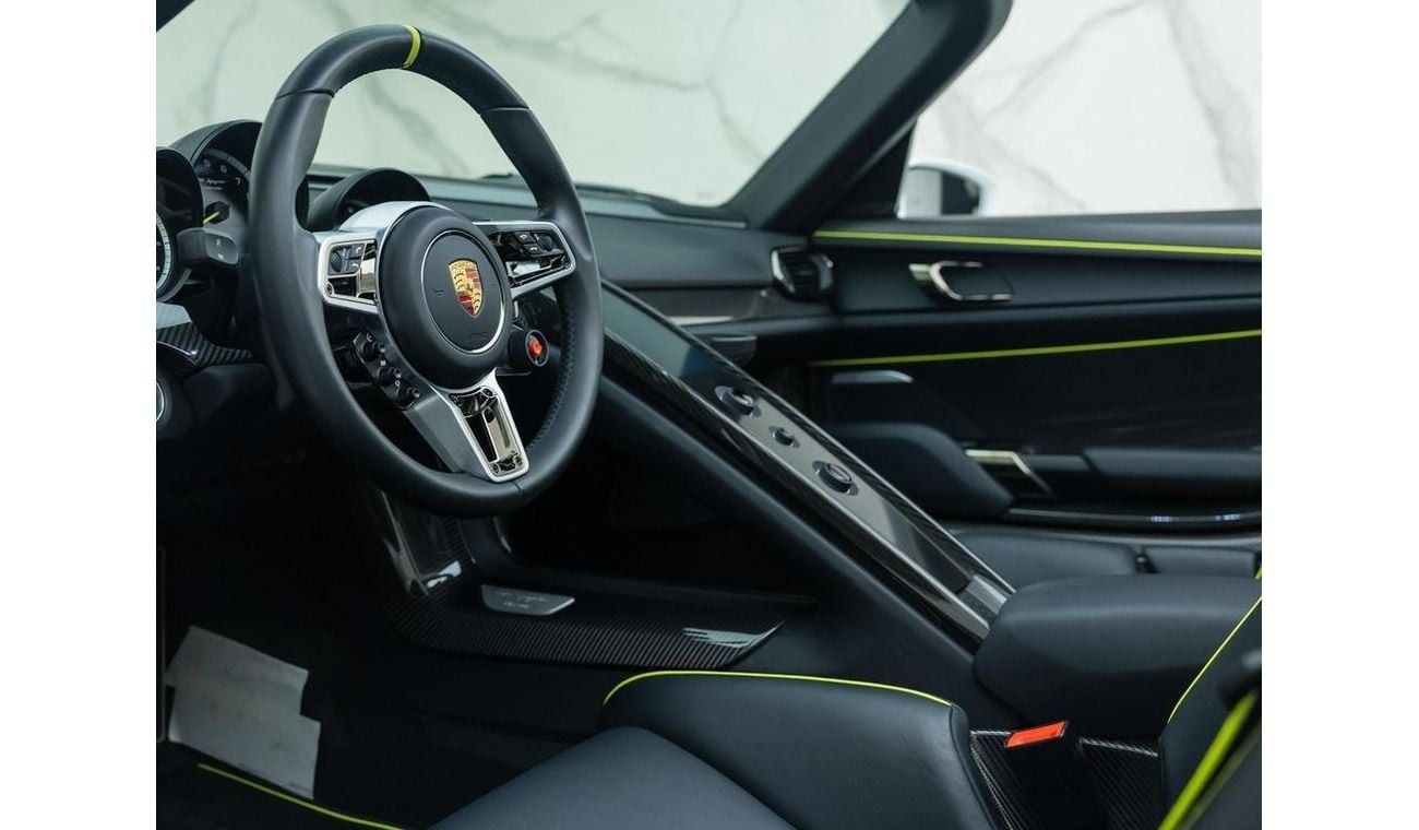 Porsche 918 Spyder 4.6 LEFT HAND DRIVE