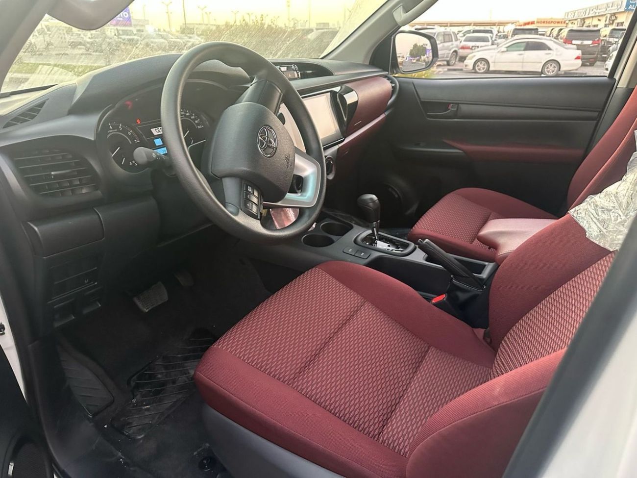 تويوتا هيلوكس GLX Short 2.7L HILUX 2.7L GLX D/C A/T 2025