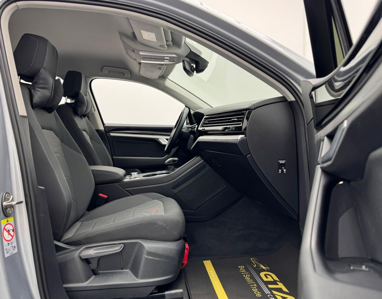 فولكس واجن طوارق Trendline 3.0L 2021 Volkswagen Touareg Trendline, 2026 Volkswagen Warranty, Volkswagen Service Histo