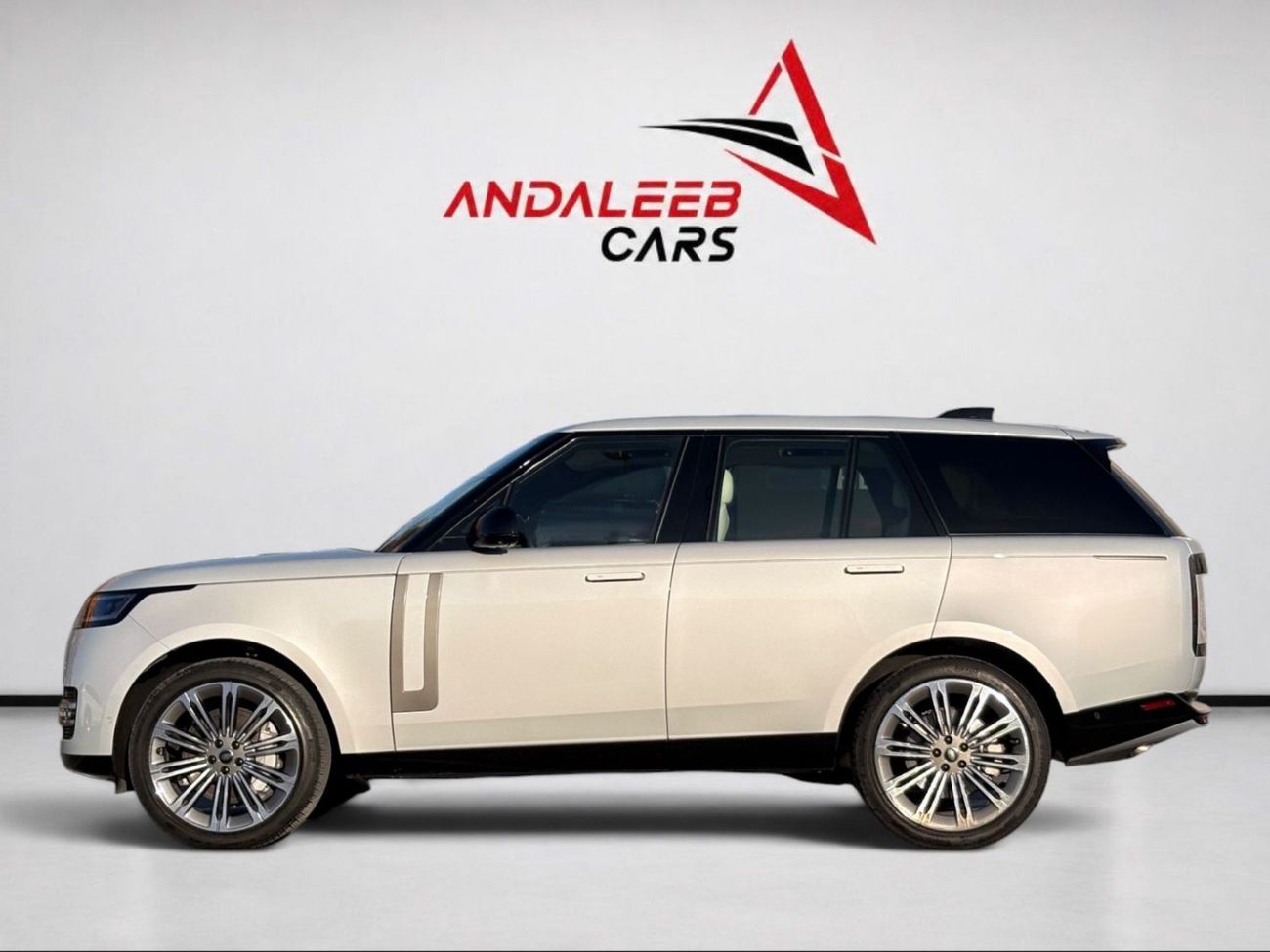 Land Rover Range Rover HSE P530 AED 8,400 P.M | 0% DOWN PAYMENT | RANGE ROVER VOGUE SE P530 | 4.4L TWIN-TURBO V8 – 523 HP |