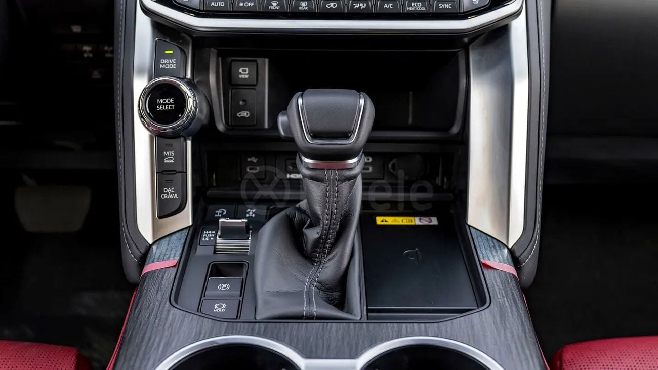 تويوتا لاند كروزر LC 300 GR SPORT | IN-HOUSE FINANCING AVAILABLE | 0% DOWNPAYMENT (BANK)