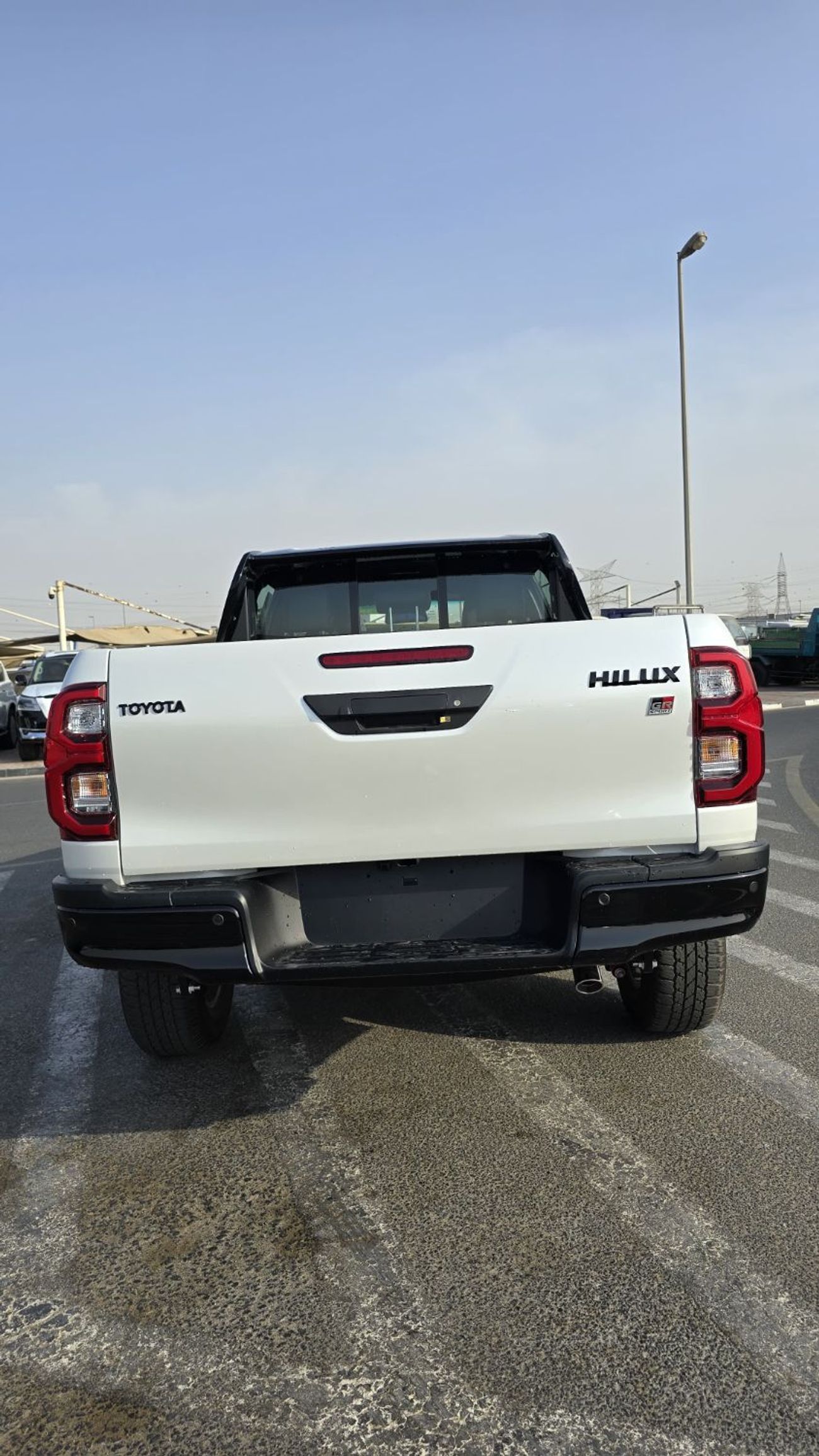 تويوتا هيلوكس GR Sport 4.0L