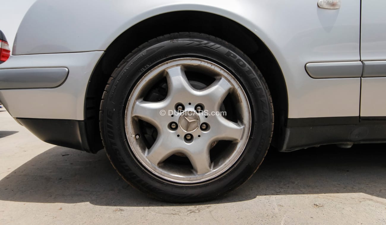 مرسيدس بنز CLK 320